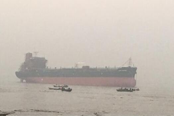 The second 34500DWT tanker/chemical tanker of Taizhou Sanfu Ship Engineering went into the water smoothly