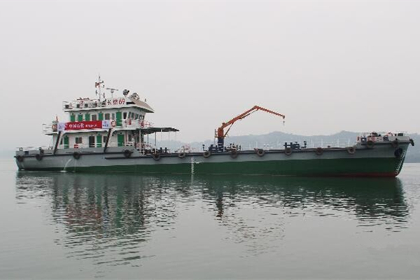 Zhongjiang Shipbuilding 300-ton oil tanker 
